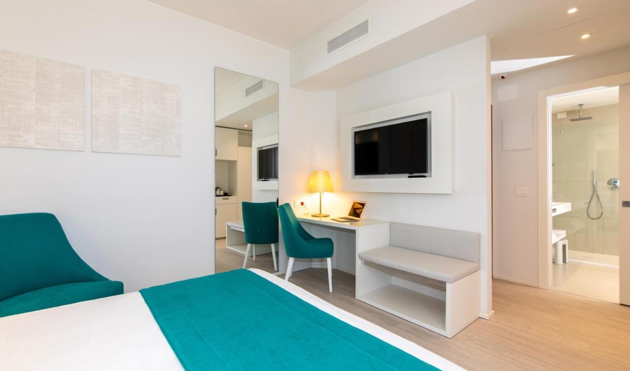 Deluxe Room,738038695:JPEG